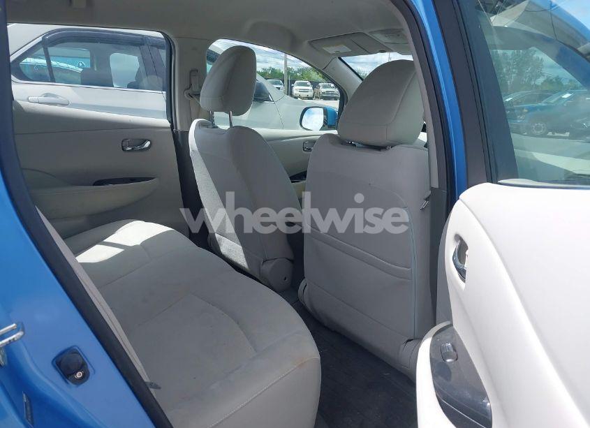 Photo 8 of 2011 Nissan Leaf SL (VIN JN1AZ0CP6BT004917)