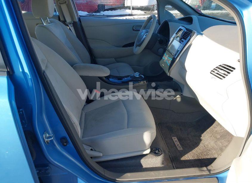 Photo 5 of 2011 Nissan Leaf SL (VIN JN1AZ0CP6BT005453)