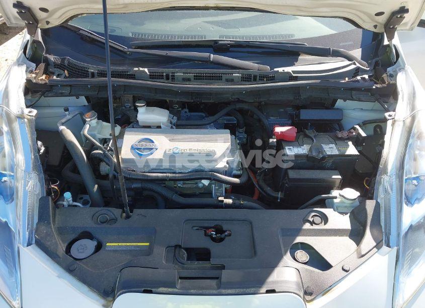 Photo 10 of 2011 Nissan Leaf SL (VIN JN1AZ0CP6BT006053)