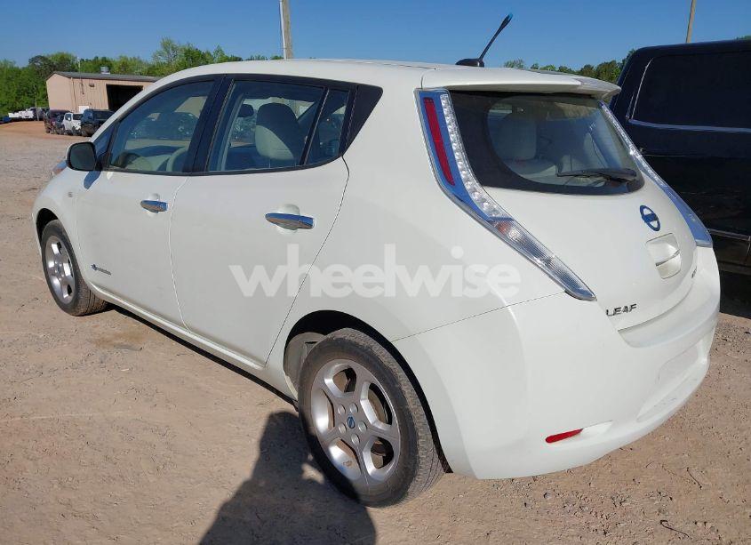 Photo 3 of 2011 Nissan Leaf SL (VIN JN1AZ0CP6BT006053)