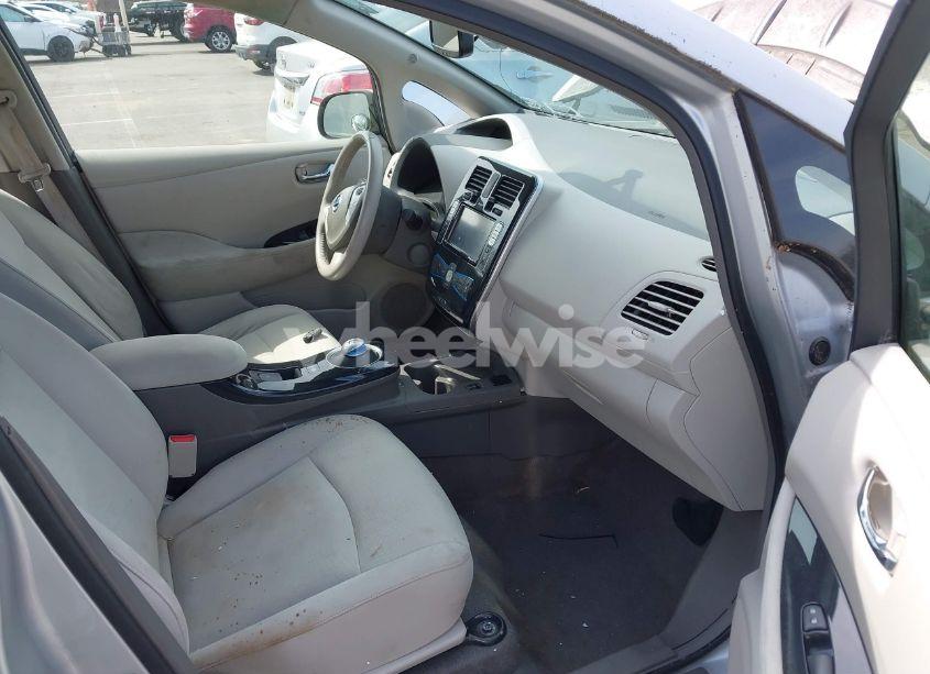 Photo 5 of 2012 Nissan Leaf SL (VIN JN1AZ0CP6CT018799)