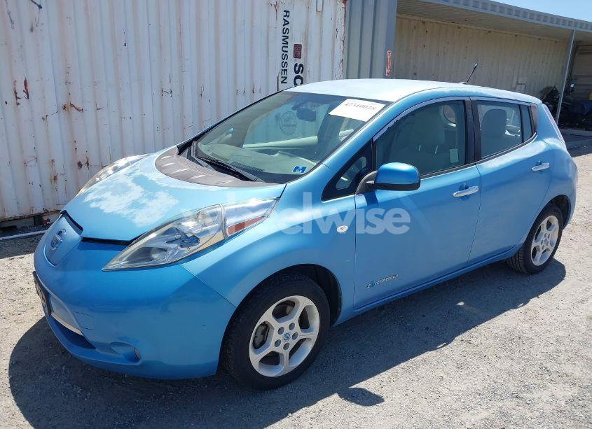 Photo 2 of 2011 Nissan Leaf SL (VIN JN1AZ0CP7BT004666)
