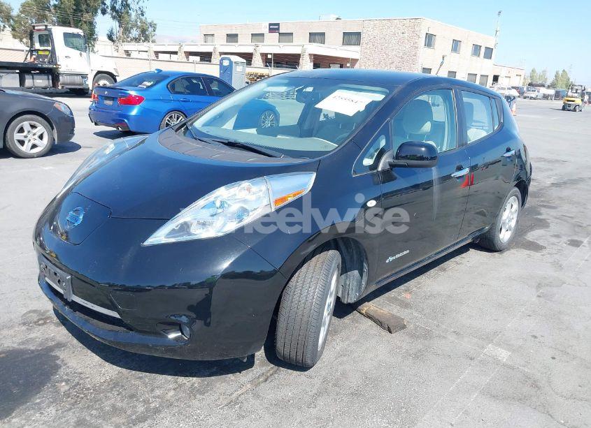 Photo 2 of 2011 Nissan Leaf SL (VIN JN1AZ0CP7BT008250)