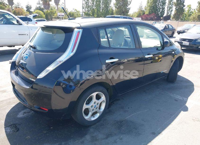 Photo 4 of 2011 Nissan Leaf SL (VIN JN1AZ0CP7BT008250)