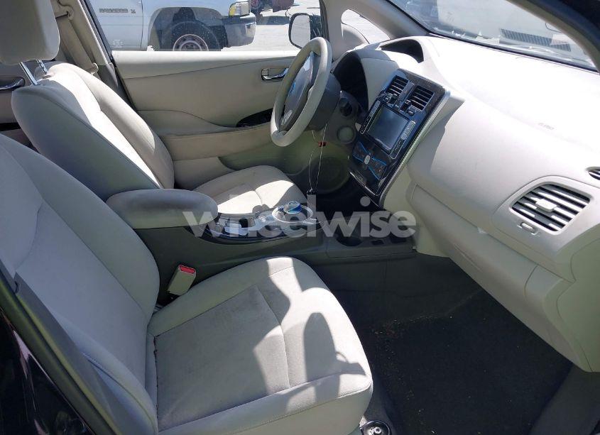 Photo 5 of 2011 Nissan Leaf SL (VIN JN1AZ0CP7BT008250)