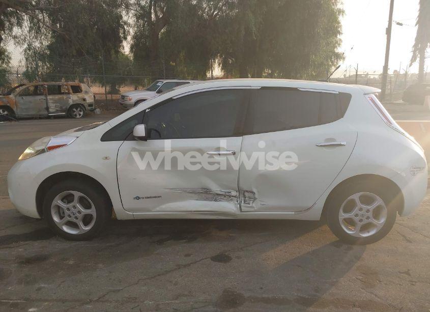 Photo 14 of 2011 Nissan Leaf SL (VIN JN1AZ0CP8BT006992)