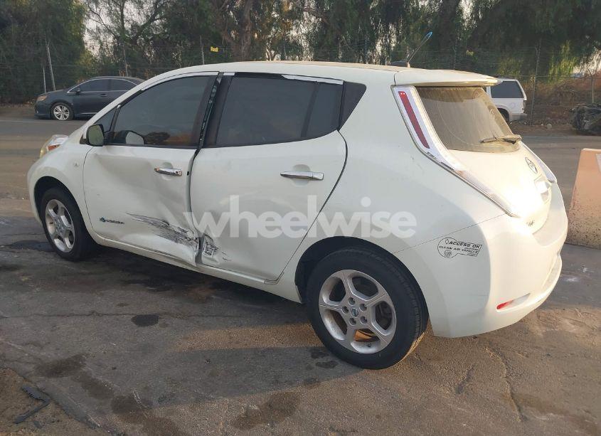 Photo 3 of 2011 Nissan Leaf SL (VIN JN1AZ0CP8BT006992)