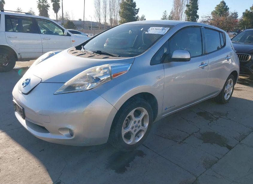 Photo 2 of 2011 Nissan Leaf SL (VIN JN1AZ0CP9BT006841)
