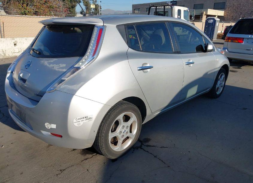 Photo 4 of 2011 Nissan Leaf SL (VIN JN1AZ0CP9BT006841)