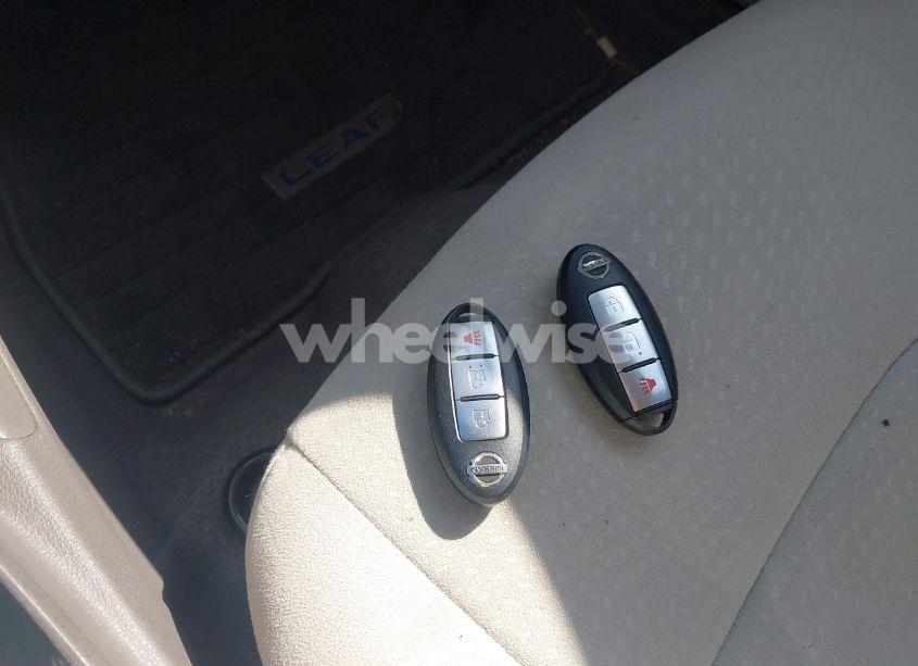 Photo 11 of 2012 Nissan Leaf SL (VIN JN1AZ0CP9CT018876)