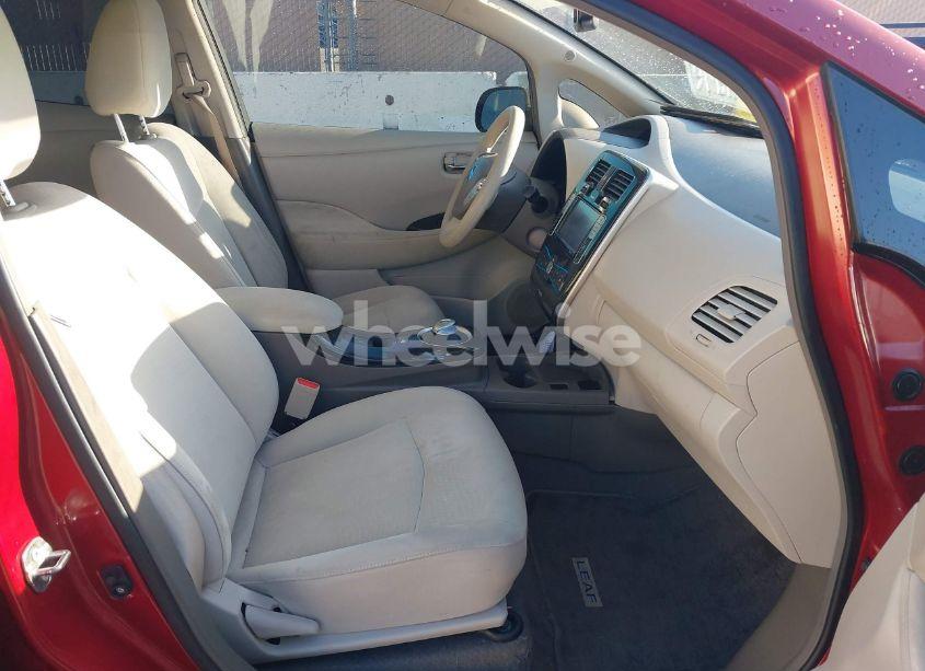 Photo 5 of 2011 Nissan Leaf SL (VIN JN1AZ0CPXBT001003)