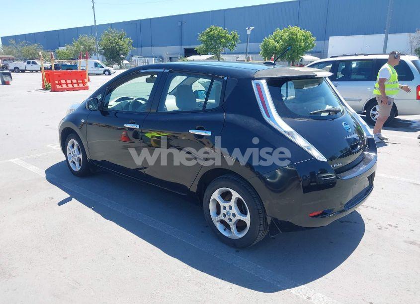 Photo 3 of 2011 Nissan Leaf SL (VIN JN1AZ0CPXBT002569)