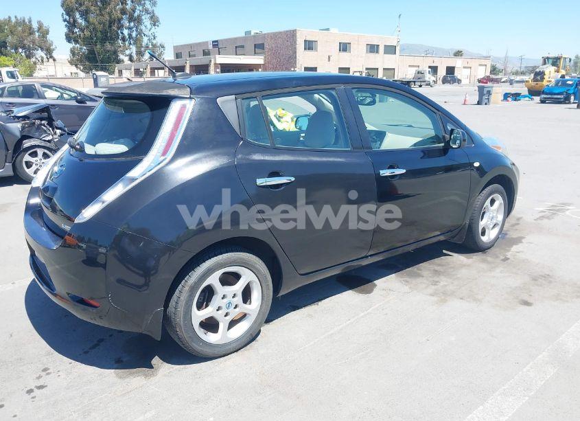 Photo 4 of 2011 Nissan Leaf SL (VIN JN1AZ0CPXBT002569)