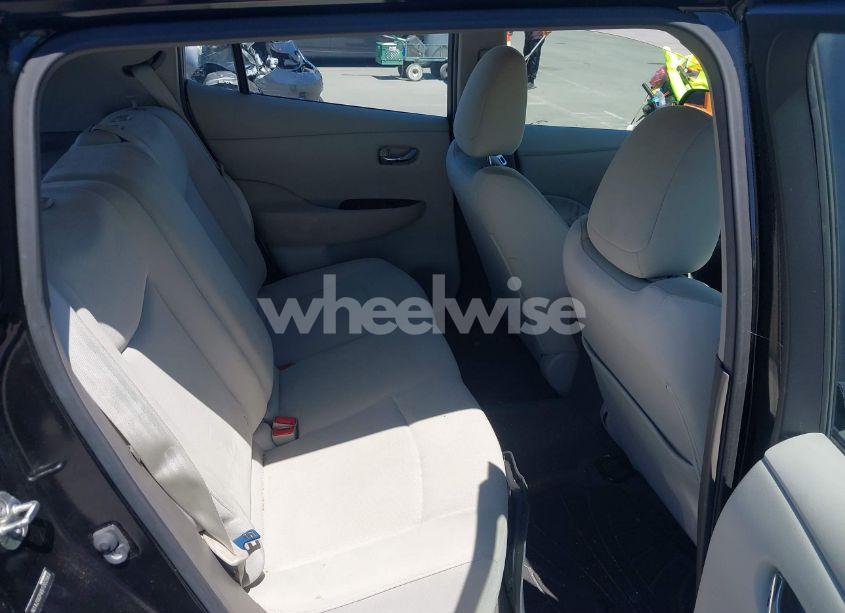 Photo 8 of 2011 Nissan Leaf SL (VIN JN1AZ0CPXBT002569)