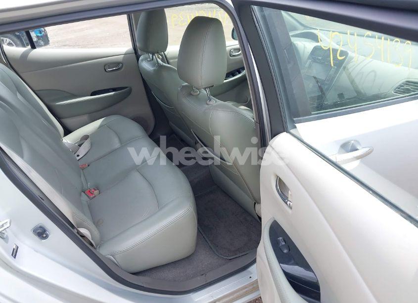 Photo 8 of 2011 Nissan Leaf SL (VIN JN1AZ0CPXBT005973)