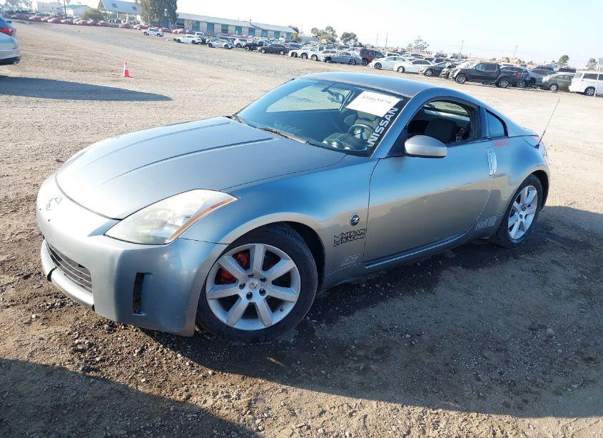 Photo 2 of 2005 Nissan 350z (VIN JN1AZ34D15M610839)