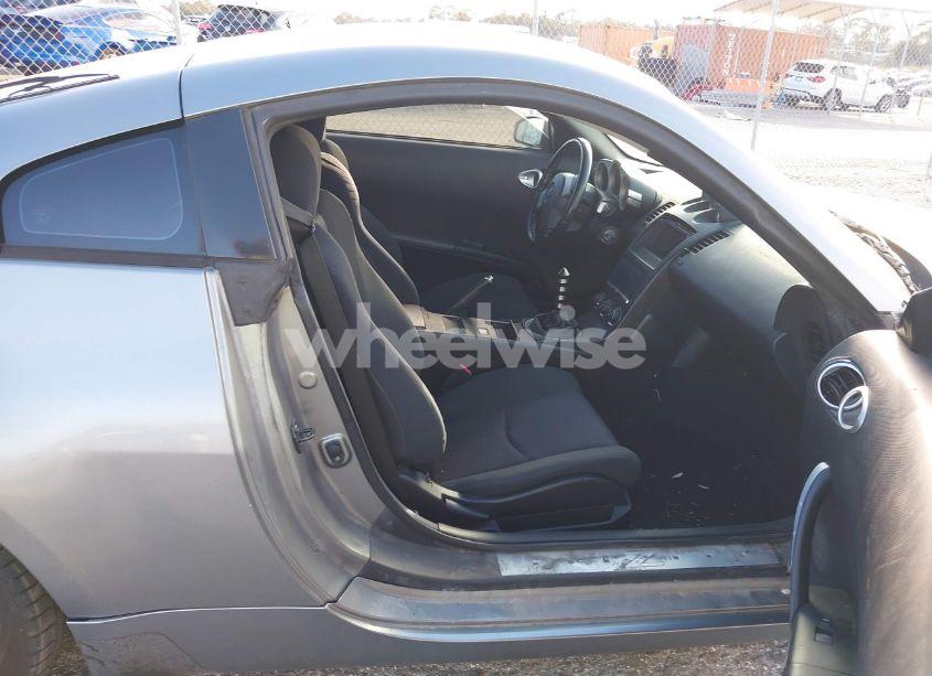 Photo 5 of 2005 Nissan 350z (VIN JN1AZ34D95M609678)