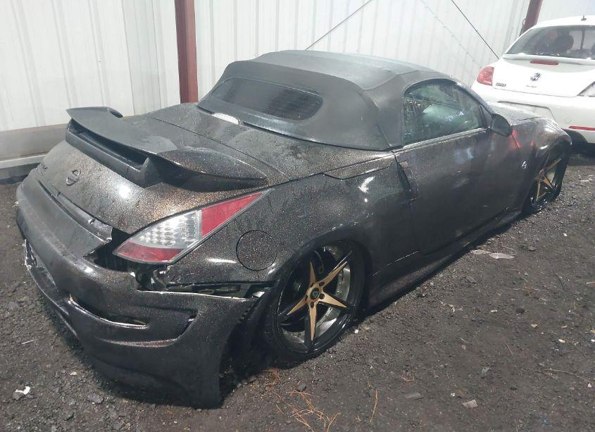 Photo 4 of 2005 Nissan 350z TOURING (VIN JN1AZ36A15M753244)