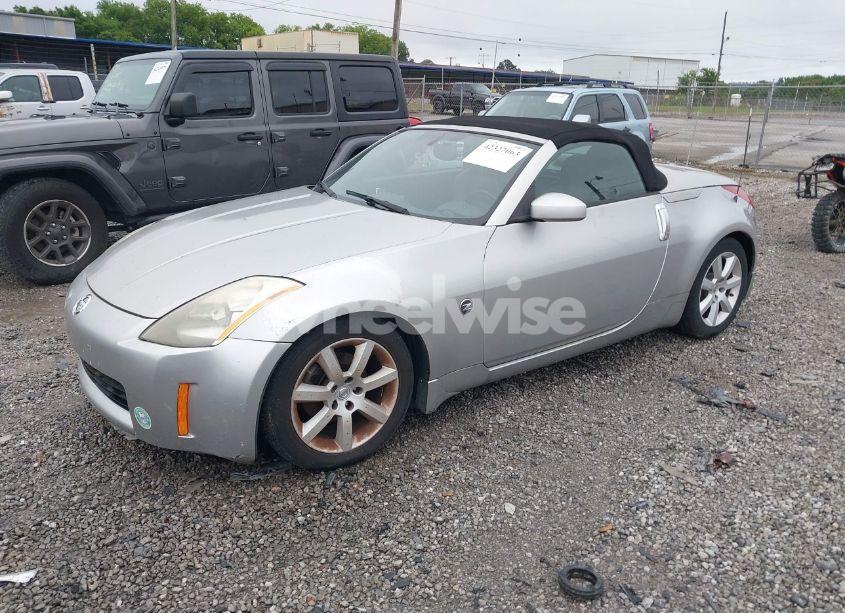 Photo 2 of 2005 Nissan 350z TOURING (VIN JN1AZ36A25M759800)
