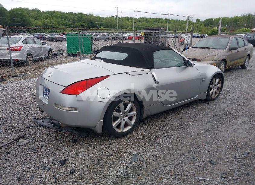 Photo 4 of 2005 Nissan 350z TOURING (VIN JN1AZ36A25M759800)