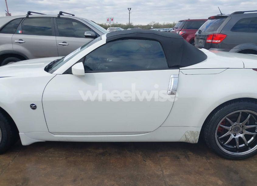 Photo 15 of 2005 Nissan 350z TOURING (VIN JN1AZ36A35M752130)