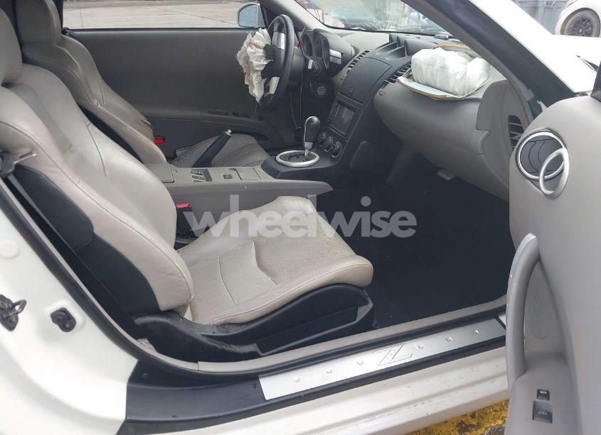 Photo 5 of 2005 Nissan 350z TOURING (VIN JN1AZ36A35M752130)