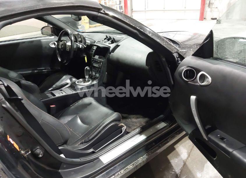 Photo 5 of 2005 Nissan 350z TOURING (VIN JN1AZ36A55M757734)