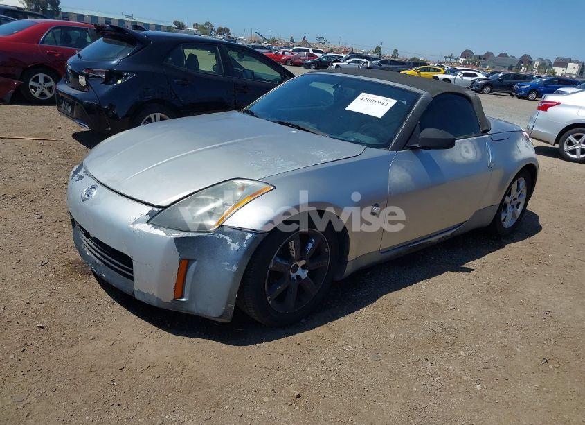 Photo 2 of 2005 Nissan 350z TOURING (VIN JN1AZ36A85M752320)