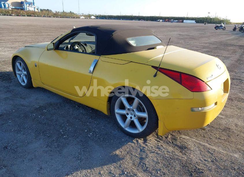Photo 3 of 2005 Nissan 350z TOURING (VIN JN1AZ36A95M757140)