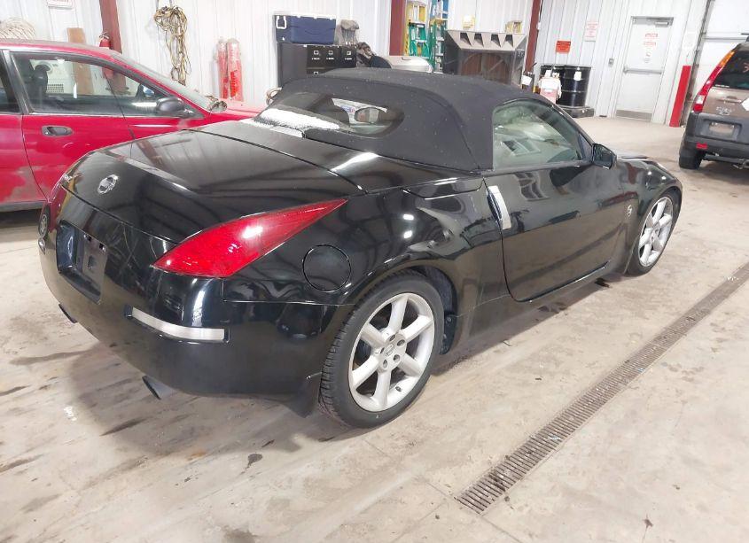 Photo 4 of 2005 Nissan 350z TOURING (VIN JN1AZ36AX5M760127)