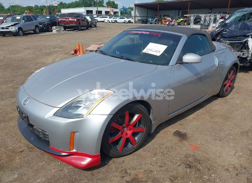Photo 2 of 2004 Nissan 350z ENTHUSIAST (VIN JN1AZ36D04T110639)