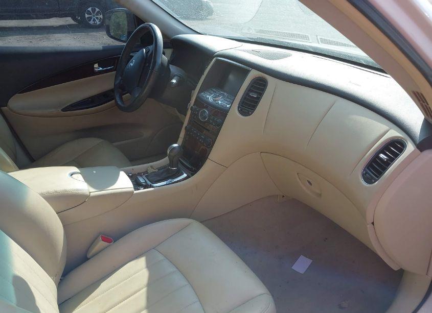 Photo 5 of 2017 Infiniti Qx50 (VIN JN1BJ0RP7HM385375)