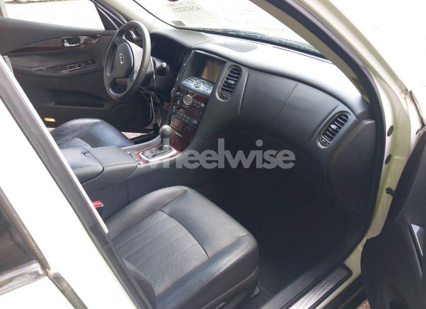 Photo 5 of 2017 Infiniti Qx50 N/A (VIN JN1BJ0RR4HM402215)