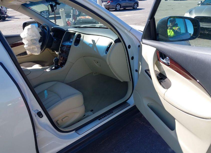 Photo 5 of 2017 Infiniti Qx50 (VIN JN1BJ0RRXHM411484)