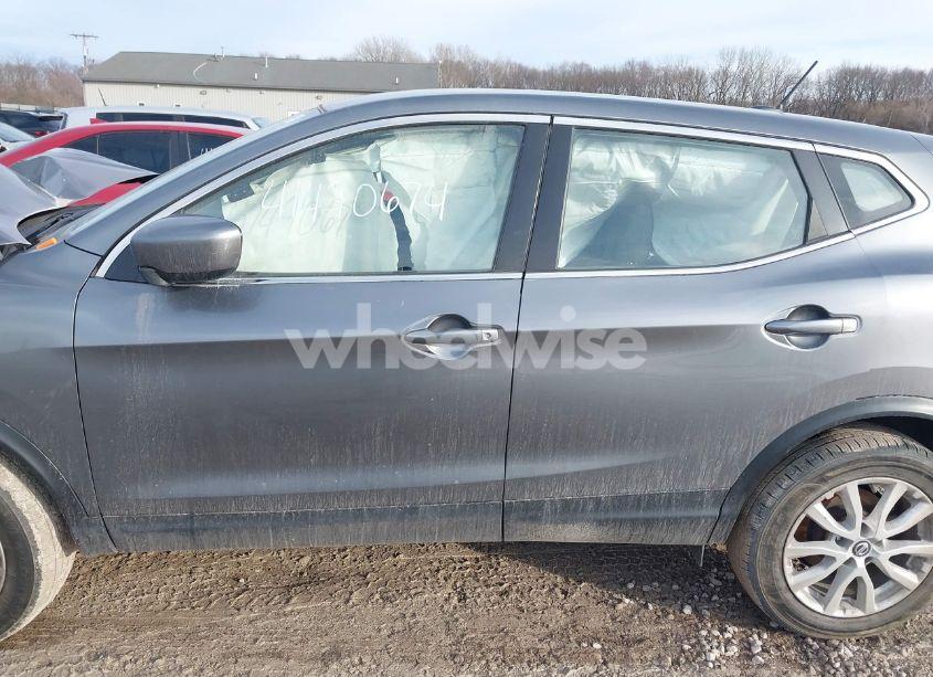 Photo 14 of 2021 Nissan Rogue SPORT S FWD XTRONIC CVT (VIN JN1BJ1AV0MW560709)