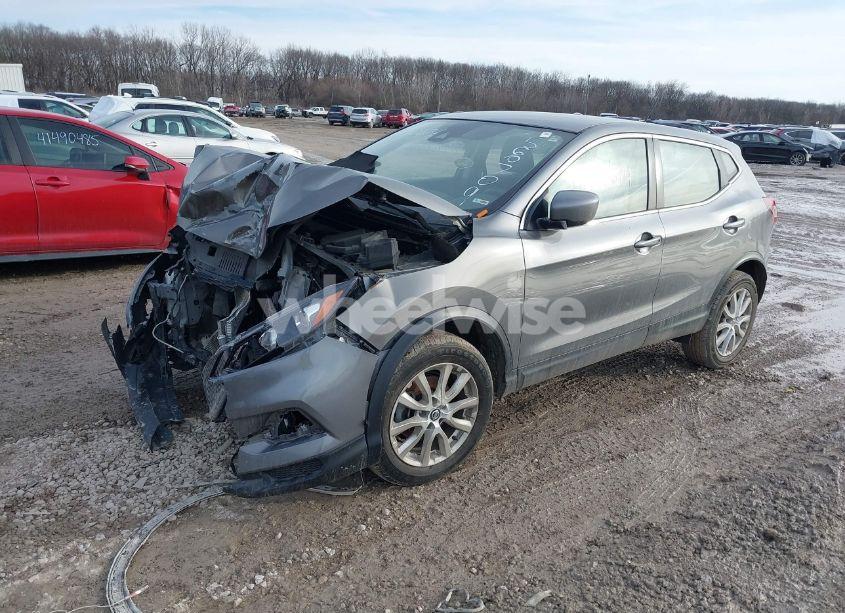 Photo 2 of 2021 Nissan Rogue SPORT S FWD XTRONIC CVT (VIN JN1BJ1AV0MW560709)