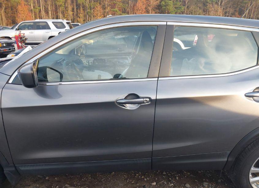 Photo 14 of 2021 Nissan Rogue SPORT S FWD XTRONIC CVT (VIN JN1BJ1AV0MW566686)