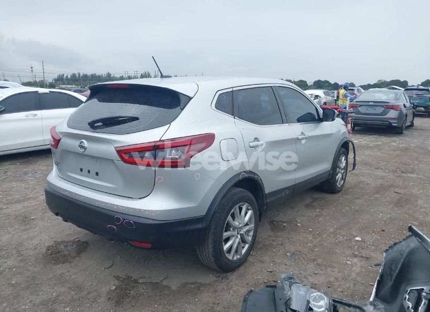 Photo 4 of 2021 Nissan Rogue SPORT S FWD XTRONIC CVT (VIN JN1BJ1AV1MW300299)