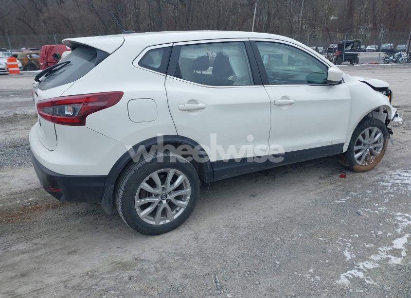 Photo 4 of 2021 Nissan Rogue SPORT S FWD XTRONIC CVT (VIN JN1BJ1AV1MW318947)