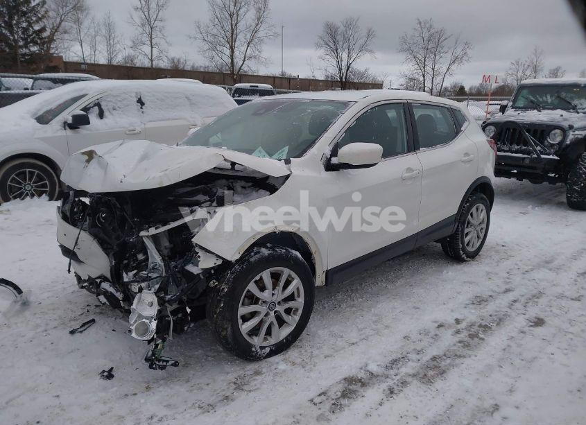 Photo 2 of 2021 Nissan Rogue SPORT S FWD XTRONIC CVT (VIN JN1BJ1AV2MW313725)