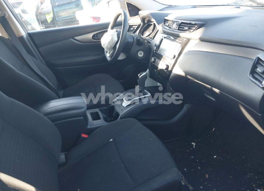 Photo 5 of 2021 Nissan Rogue SPORT S (VIN JN1BJ1AV2MW561070)