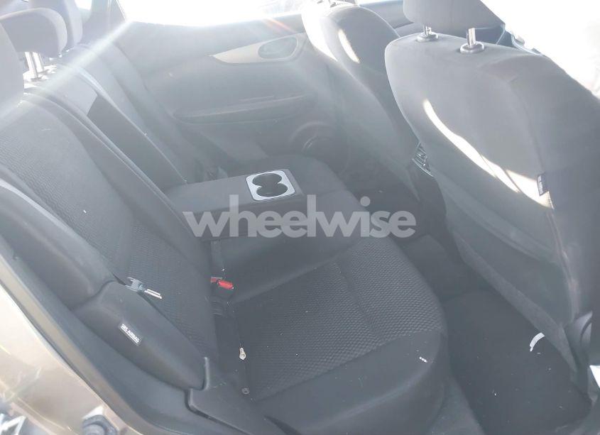 Photo 8 of 2021 Nissan Rogue SPORT S (VIN JN1BJ1AV2MW561070)