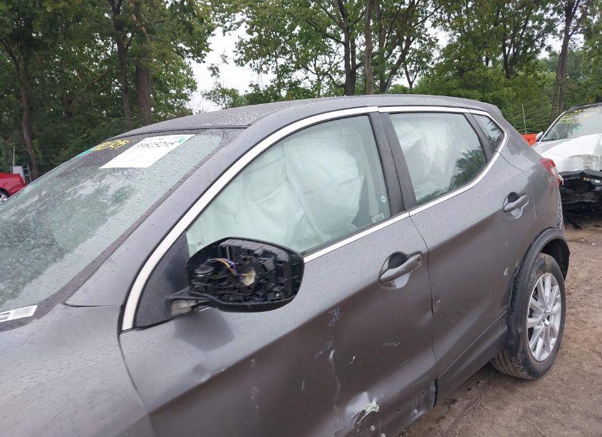 Photo 15 of 2021 Nissan Rogue SPORT S FWD XTRONIC CVT (VIN JN1BJ1AV4MW313077)