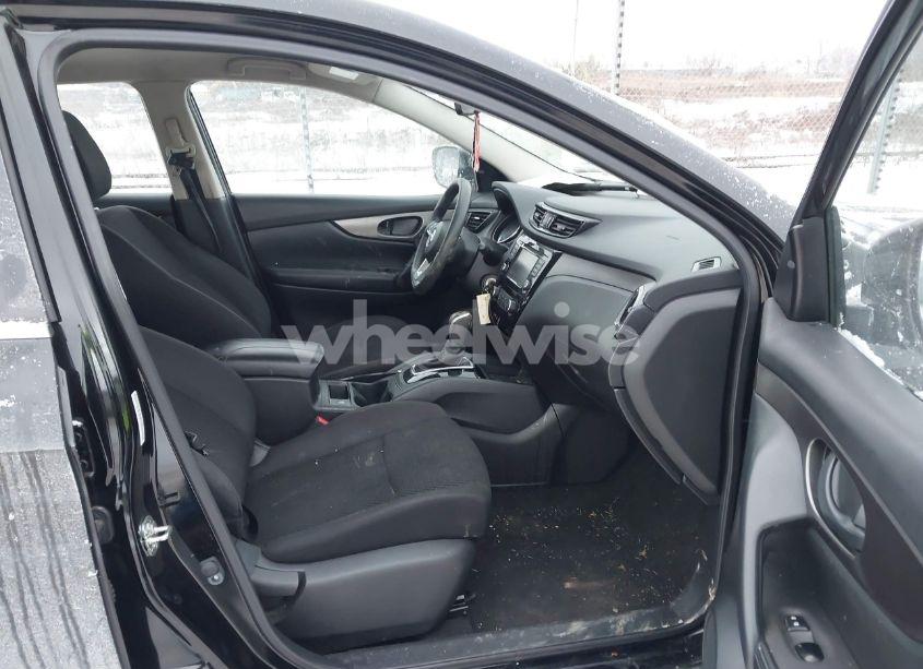 Photo 5 of 2021 Nissan Rogue SPORT S FWD XTRONIC CVT (VIN JN1BJ1AV4MW566609)