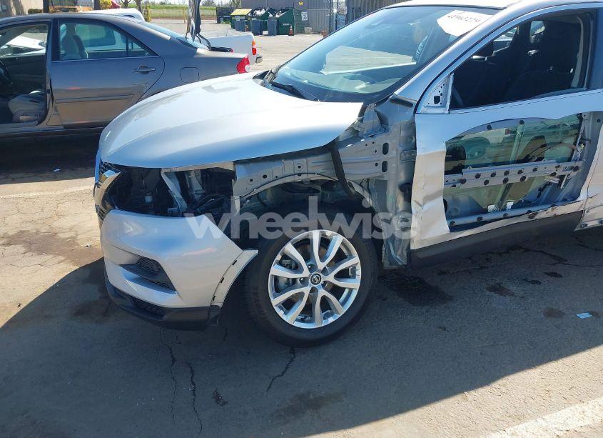 Photo 6 of 2021 Nissan Rogue SPORT S FWD XTRONIC CVT (VIN JN1BJ1AV5MW568661)