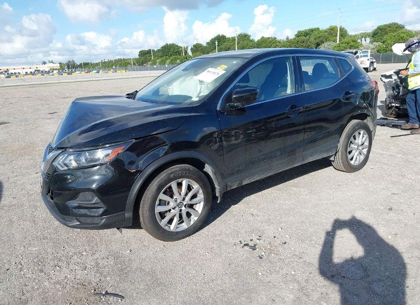 Photo 2 of 2021 Nissan Rogue SPORT S FWD XTRONIC CVT (VIN JN1BJ1AV6MW305725)