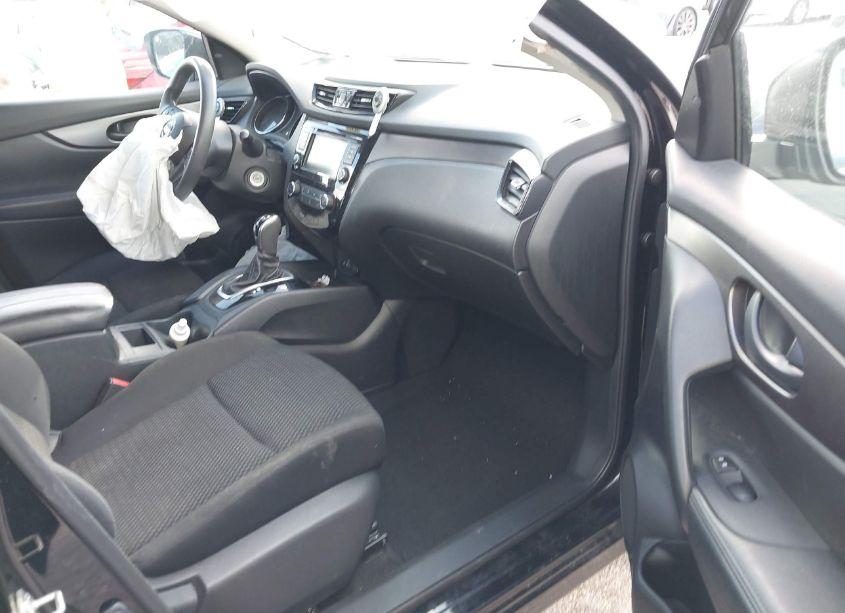 Photo 5 of 2021 Nissan Rogue SPORT S FWD XTRONIC CVT (VIN JN1BJ1AV6MW305725)