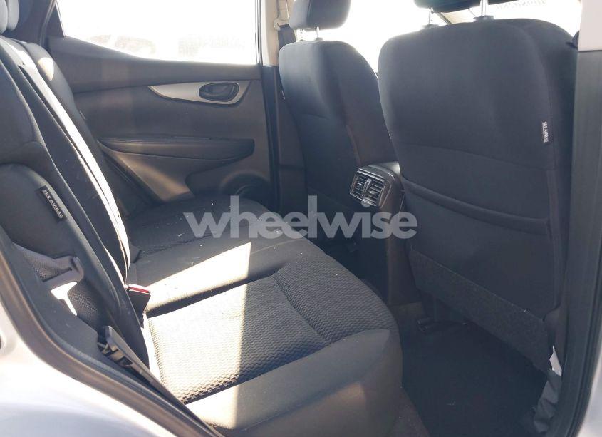 Photo 8 of 2022 Nissan Rogue SPORT S FWD XTRONIC CVT (VIN JN1BJ1AV6NW581419)