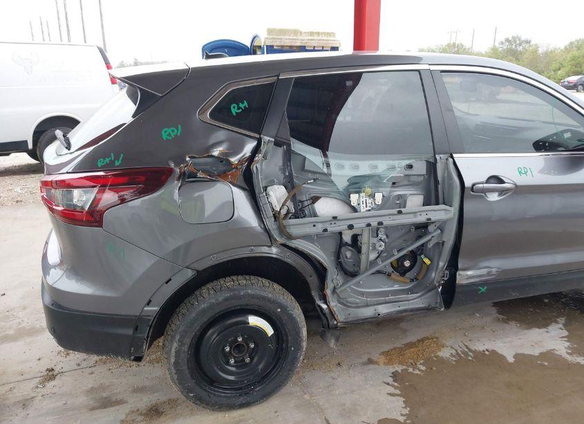 Photo 6 of 2022 Nissan Rogue SPORT S FWD XTRONIC CVT (VIN JN1BJ1AV6NW582778)