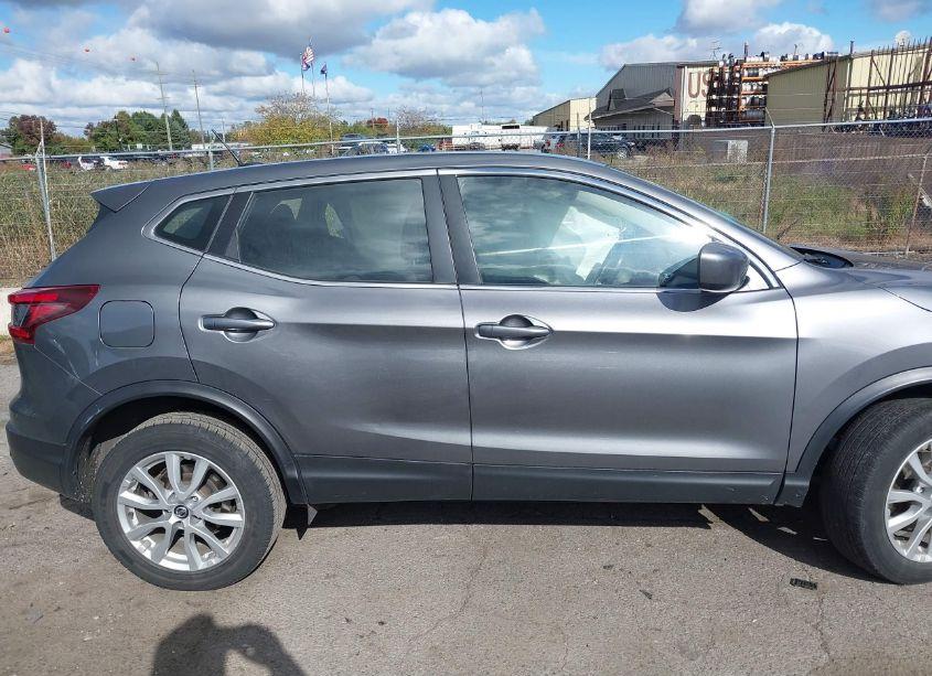 Photo 13 of 2021 Nissan Rogue SPORT S FWD XTRONIC CVT (VIN JN1BJ1AV7MW301540)